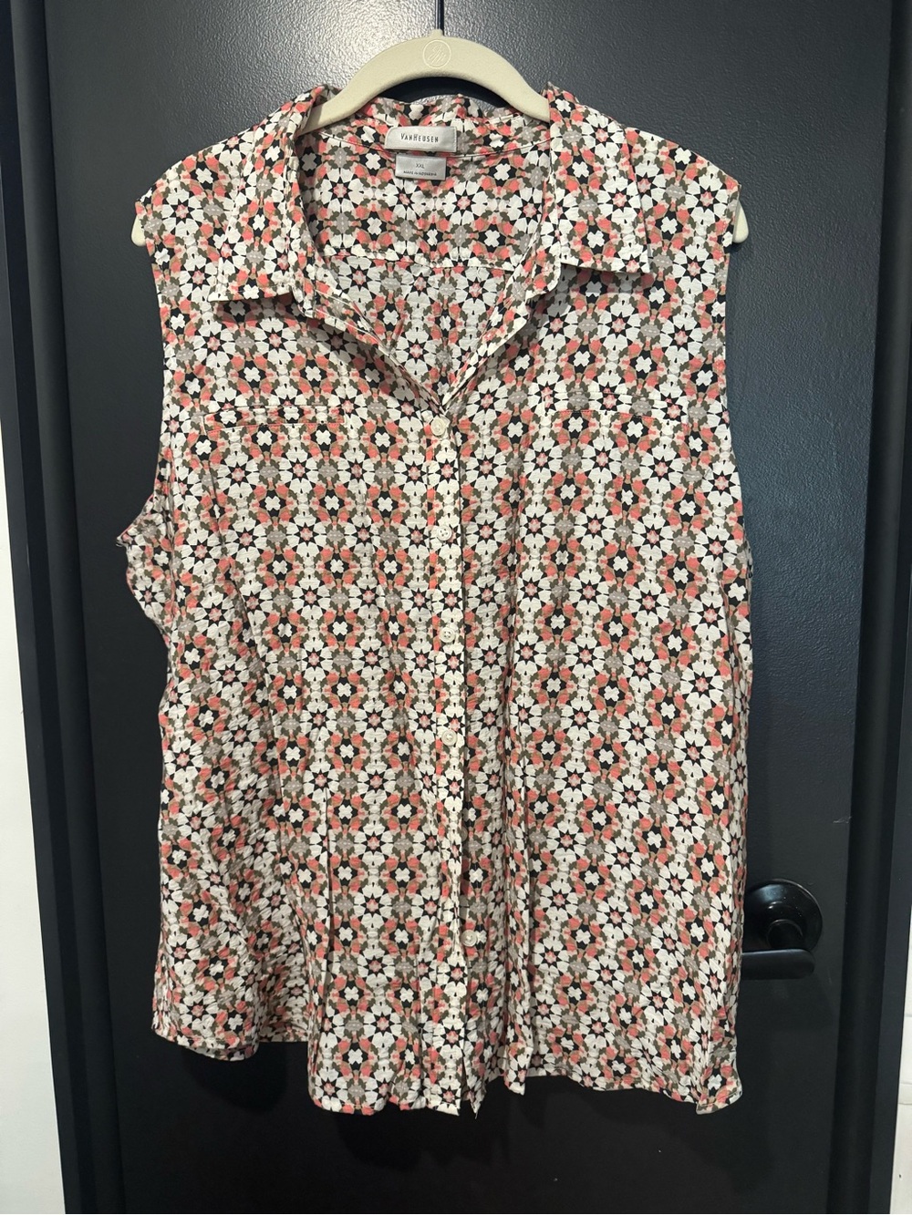 Van Heusen Sleeveless Floral Button-Down Blouse in Coral, White, Black
